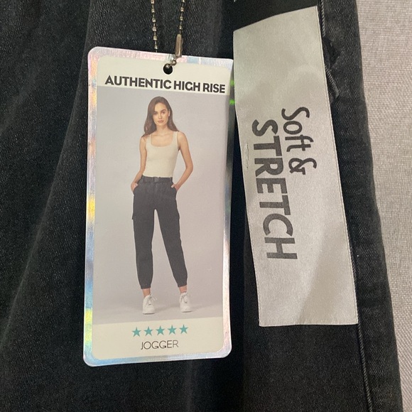 Simple Society Jeans/Jogger Size 11/30. New. - Picture 4 of 8